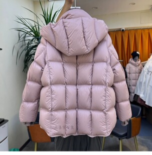 2/4 95绒粉紫色撞色连帽豆腐块中款加厚95白鸭绒羽绒服