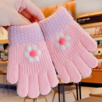 В форме цветка, 2-6 лет