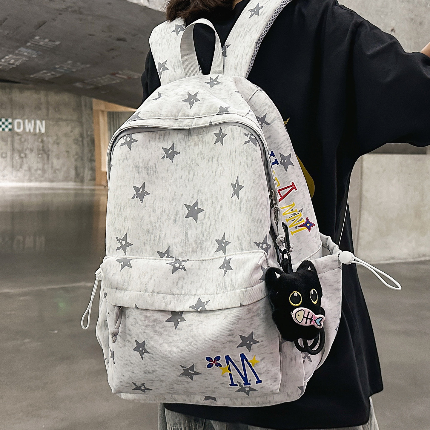 韩系星刺绣双肩包女初中生