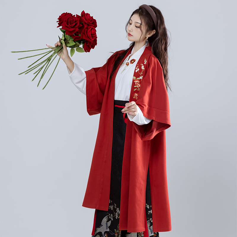 秋冬汉服绣花妆花明制马面裙