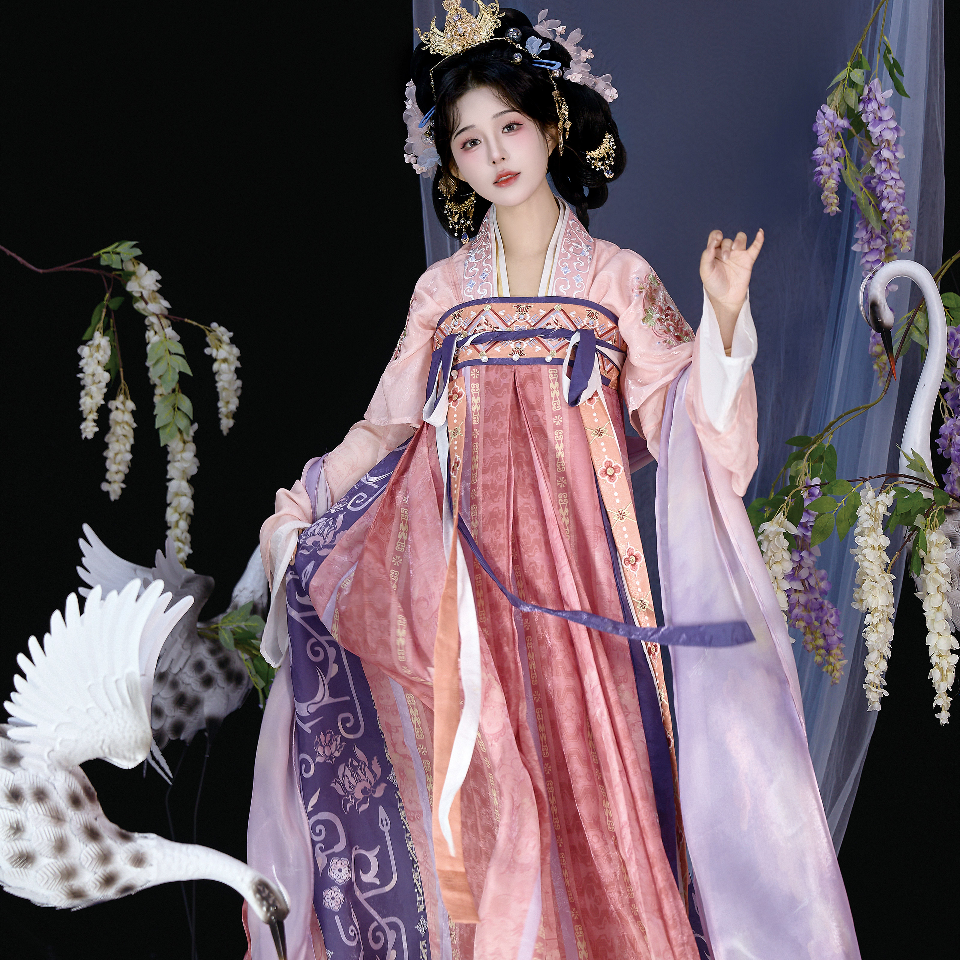 花朝记唐制绣花对襟衫齐胸裙汉服