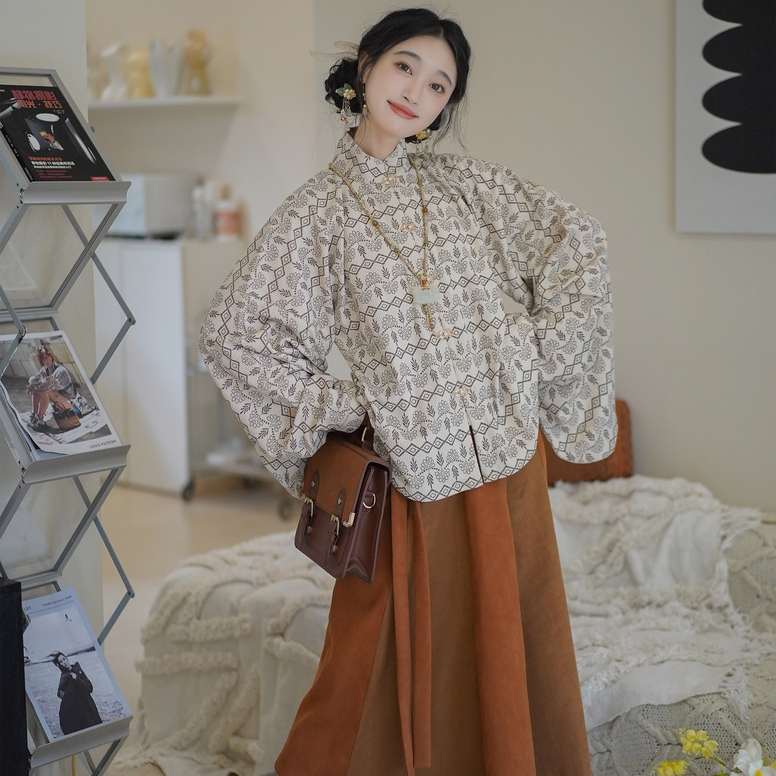 明制灯芯绒立领衫仿汉交窬裙汉服图片
