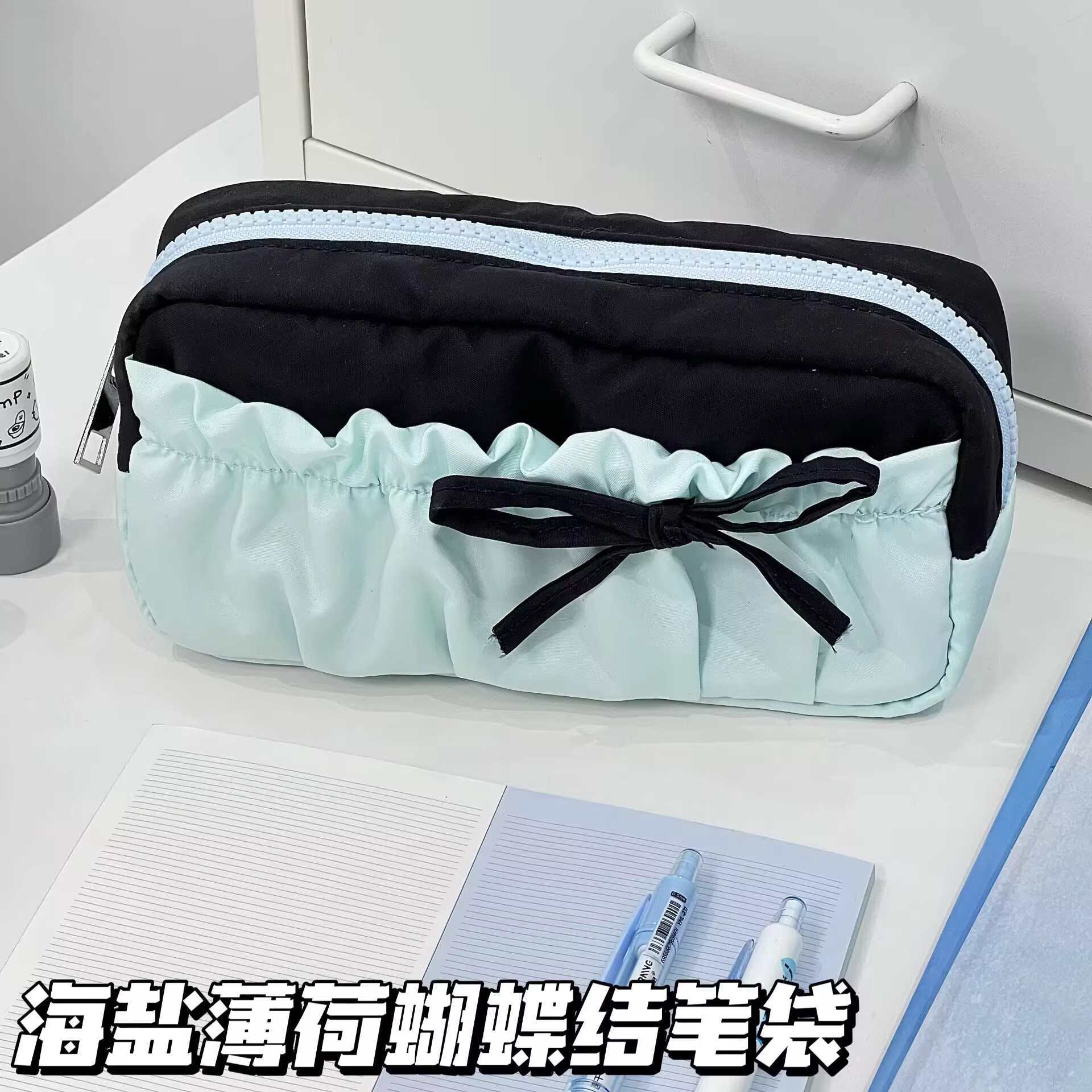 2025新款简约小清新笔袋云朵吐司蝴蝶结ins简约高颜值多功能学生铅笔袋超火大容量初中女生小众不撞款文具盒