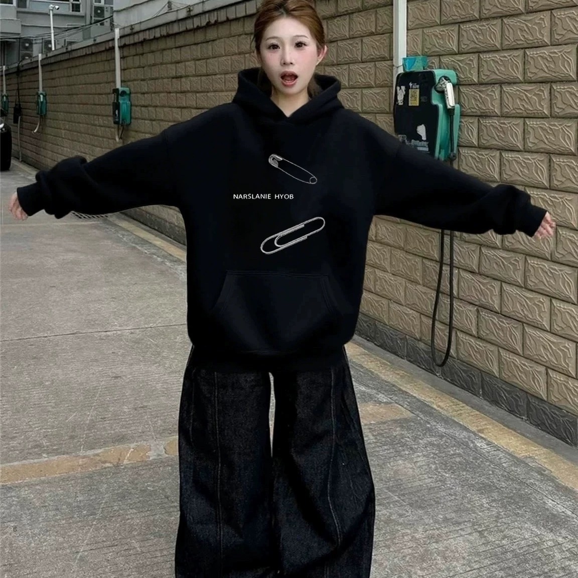 黑色连帽卫衣女款2025秋冬新款爆款宽松大码外套加绒加厚长袖上衣