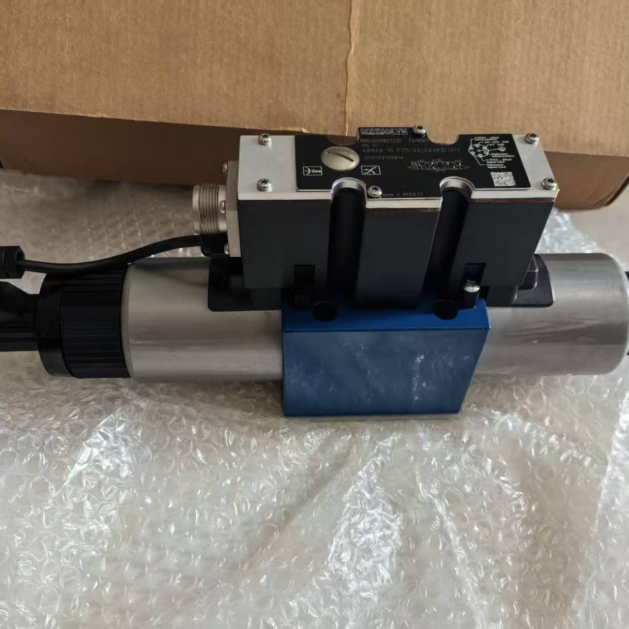 R901411433 4WRPEH10C4B100L-3X/M/24A1 德国Rexroth力士乐比例阀