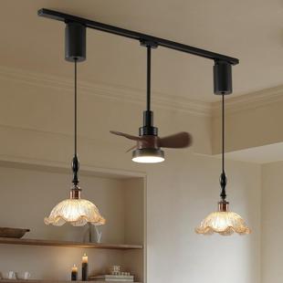 the French lift chandeliers can Restaurant The Central