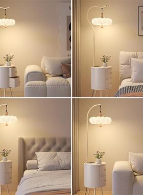 Its a very simple cream wind drops down the floor lights, a