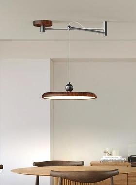 The chandeliers chandelier, the walnuts, the old silent win