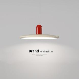 the restaurant are The condensed modern with chandeliers