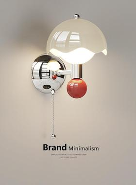 Pull the wires off the old bed headlights, 2025, the new Fre