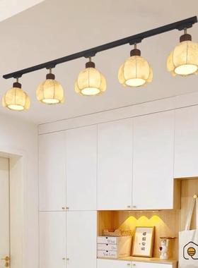 A lightless light was fired in the milk shop in the bedroom