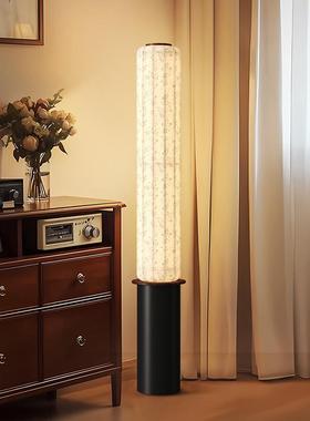 An ancient, sweet and romantic sofa with a sang-style U.S.-A