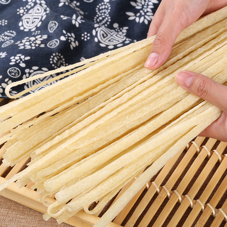 真中牛筋面5斤自制辣条纯手工陕西凉皮速食面凉拌干牛津面小吃店