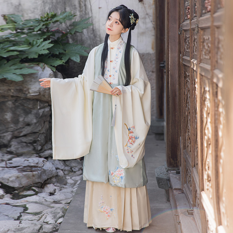 明制汉服绣花原创春秋季