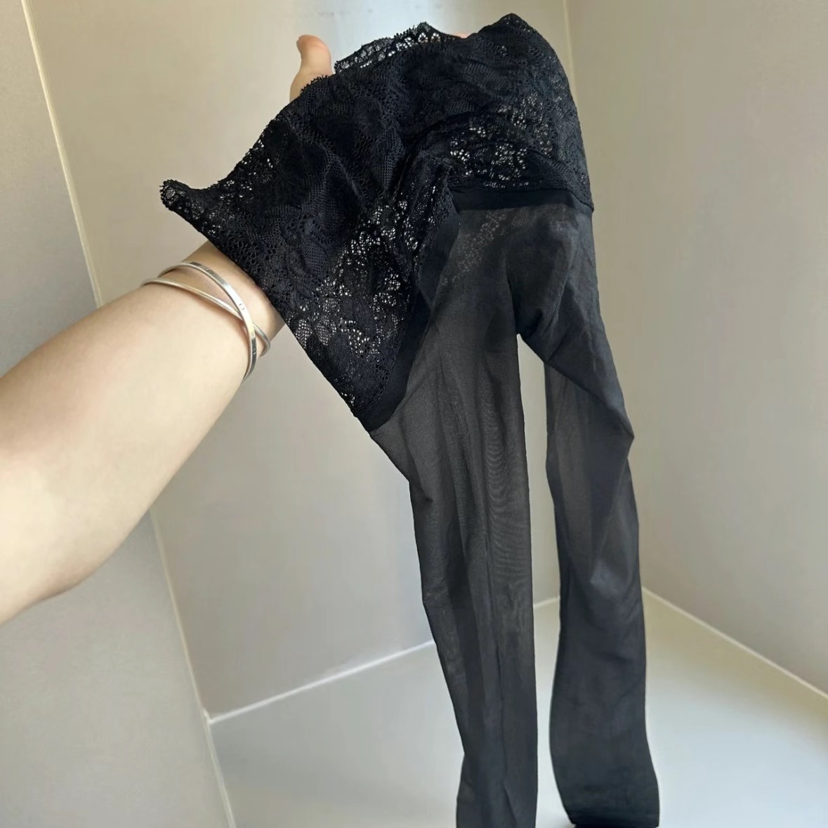 绫感0.1d超薄丝滑蕾丝腰口连裤袜无缝裆带脚型黑丝西西里百搭显瘦