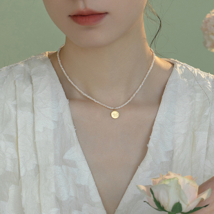 天然迷你珍珠项链女轻奢小众设计高级感good luck金牌锁骨链颈链
