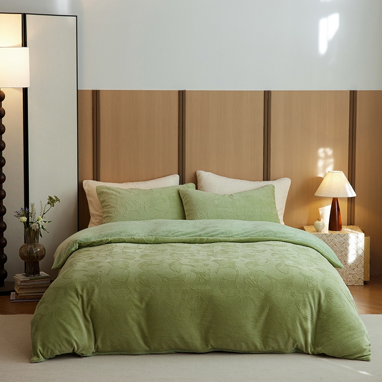 25年秋冬新款7D雕花绒四件套冬季保暖高克重绒套件双人床上用品