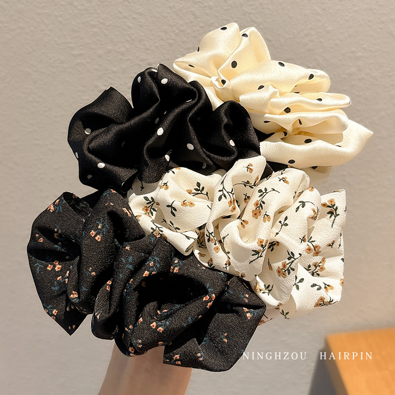 黑白波点碎花褶皱抓夹香蕉夹发卡