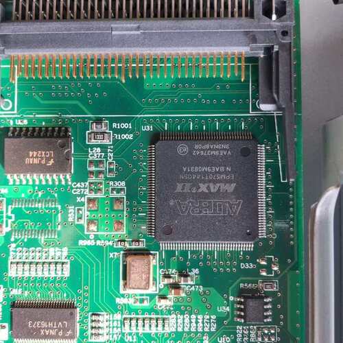 议价阿特拉EPM570T144C5N 带板有六张。