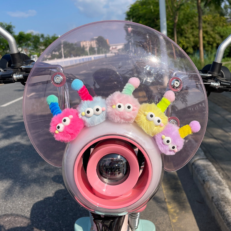 可爱立体怪兽毛球电动车装饰小配件电瓶车三轮车摆件公仔车灯装饰