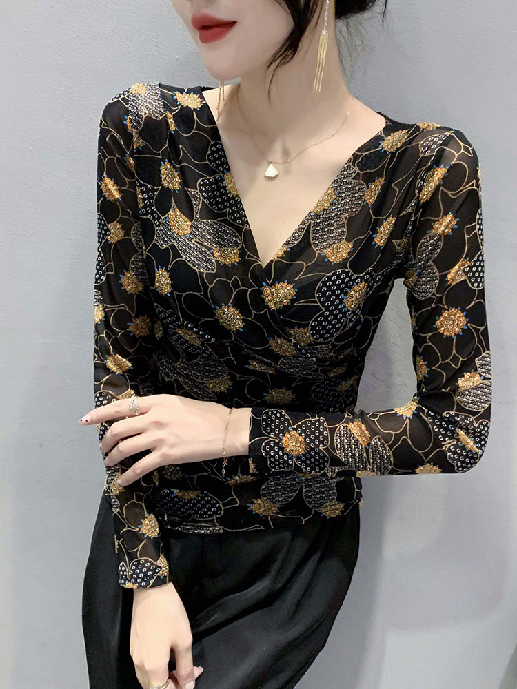 유럽 ??여성 패션 프린트 V 넥 티셔츠 여성 긴팔 봄 가을 새로운 스타일 섹시한 메쉬 바닥 셔츠 탑