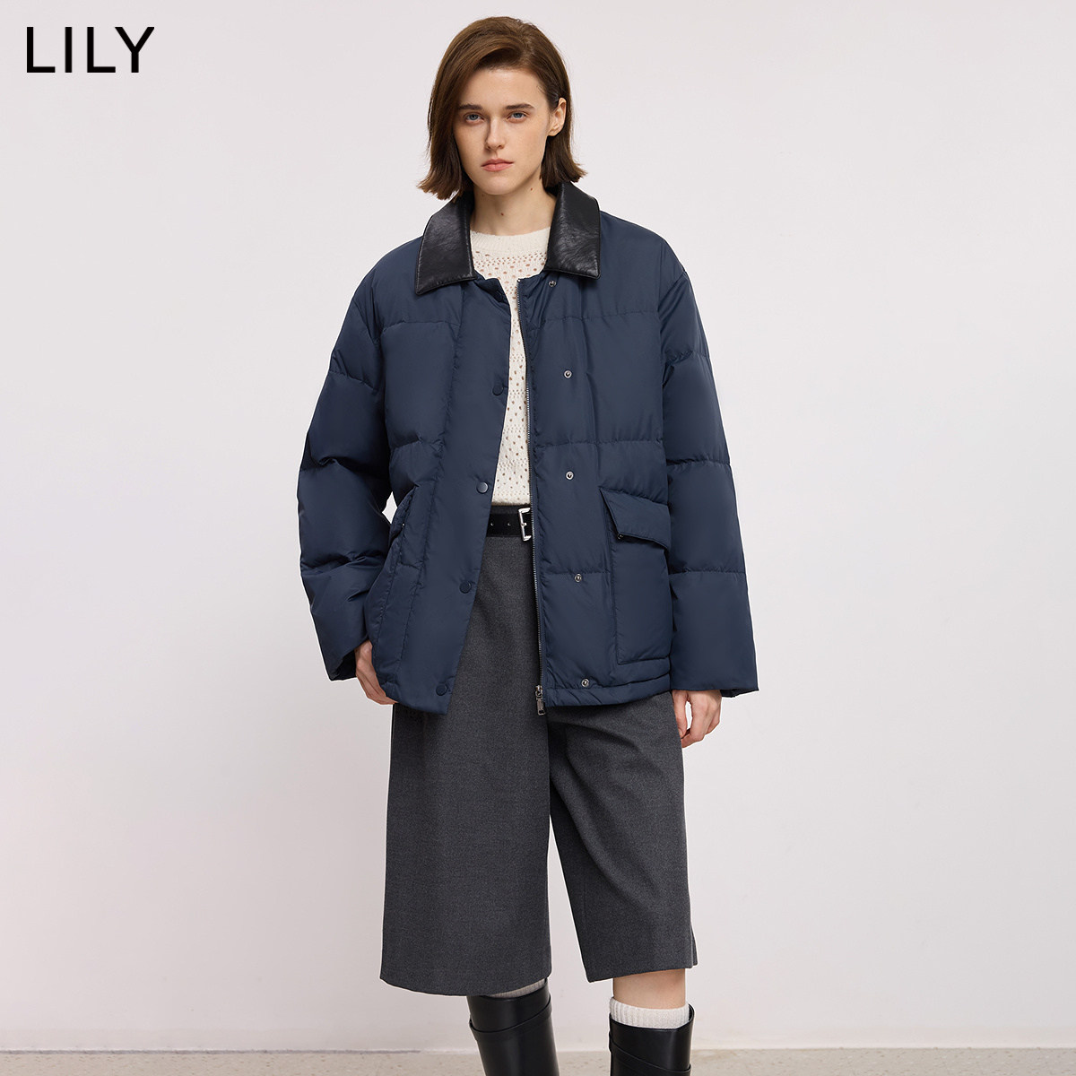 LILY2025冬新款老钱风拼接翻领90鸭绒泡芙藏青色羽绒服外套女短款,女装/女士精品,羽绒服,淘宝优惠券,粉丝福利购,淘宝优惠卷