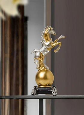 北欧艺术现代马摆件创意客厅电视柜玄关柜家居装饰品马年摆件