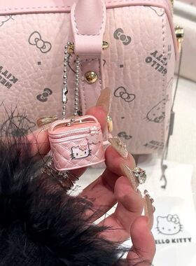 ins创意kitty猫包包壳挂件包挂配饰装饰品耳机套防丢小挂件可爱