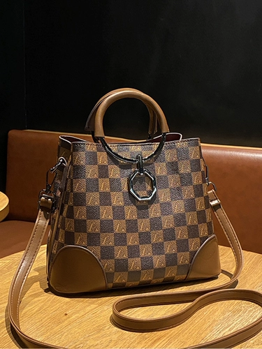 Модная вместительная и большая сумка через плечо, коллекция 2023