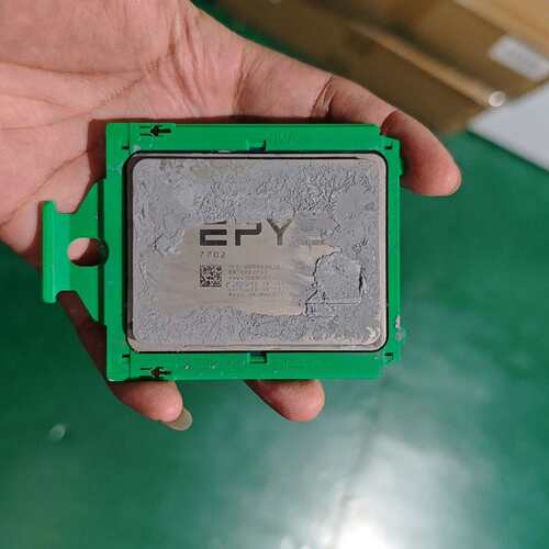 AMD7702。cpu。拆机。已测试。均正常使用。现货1枚(议价）