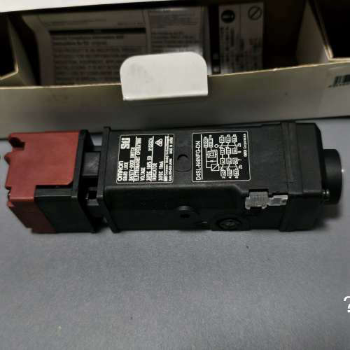 OMRON:D4SL-N4NFG-DN 安全门锁 全新可邮寄维修  翻新