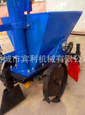 供应2CM-1A型手扶拖拉机配套土豆种植机械 直销单行土豆种植机