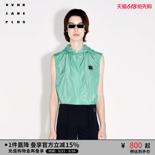 连帽抽绳马甲VVNKJANEPLUS
