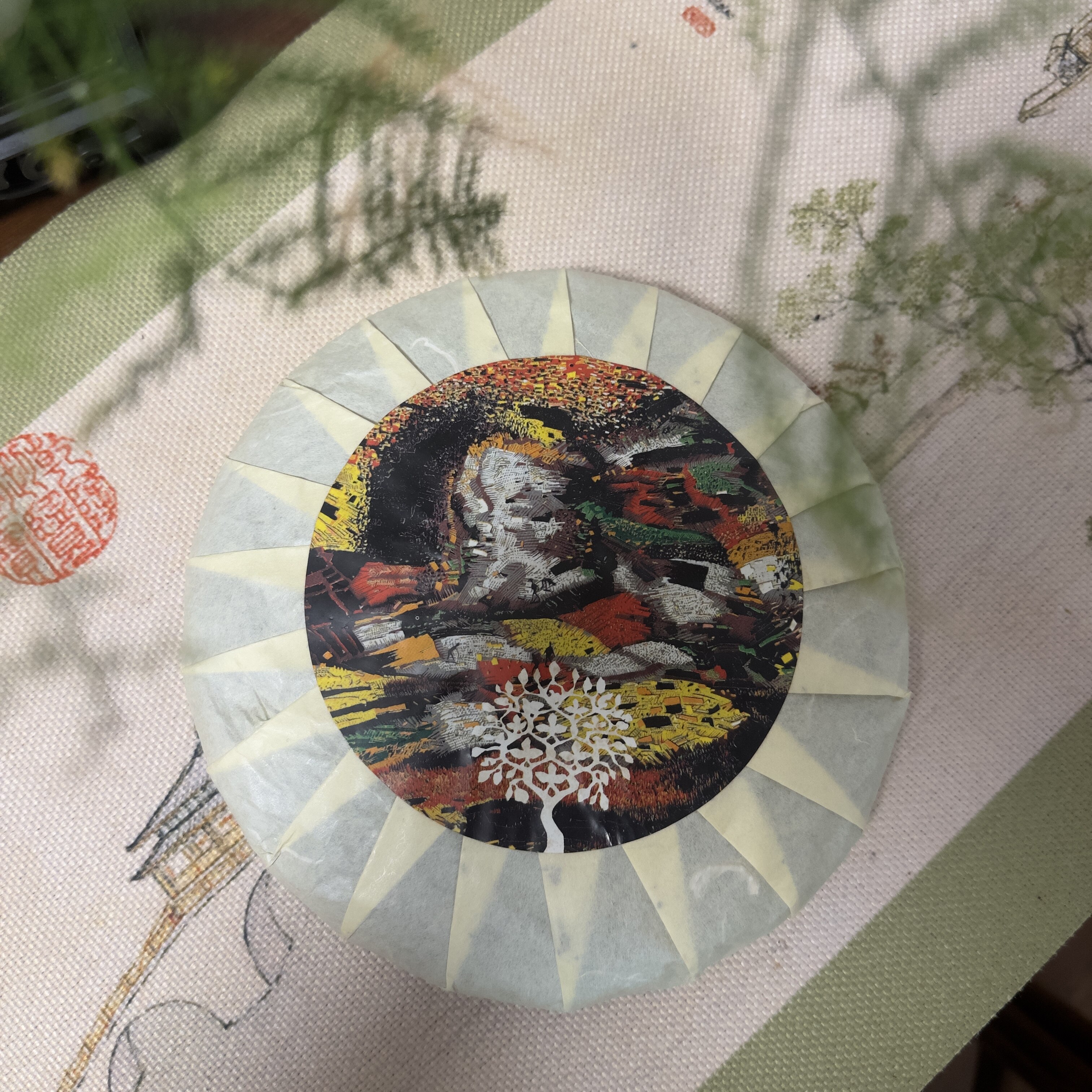 柏联普洱2013年走出大山的路普洱生茶贺昆版画357g饼茶 老生普