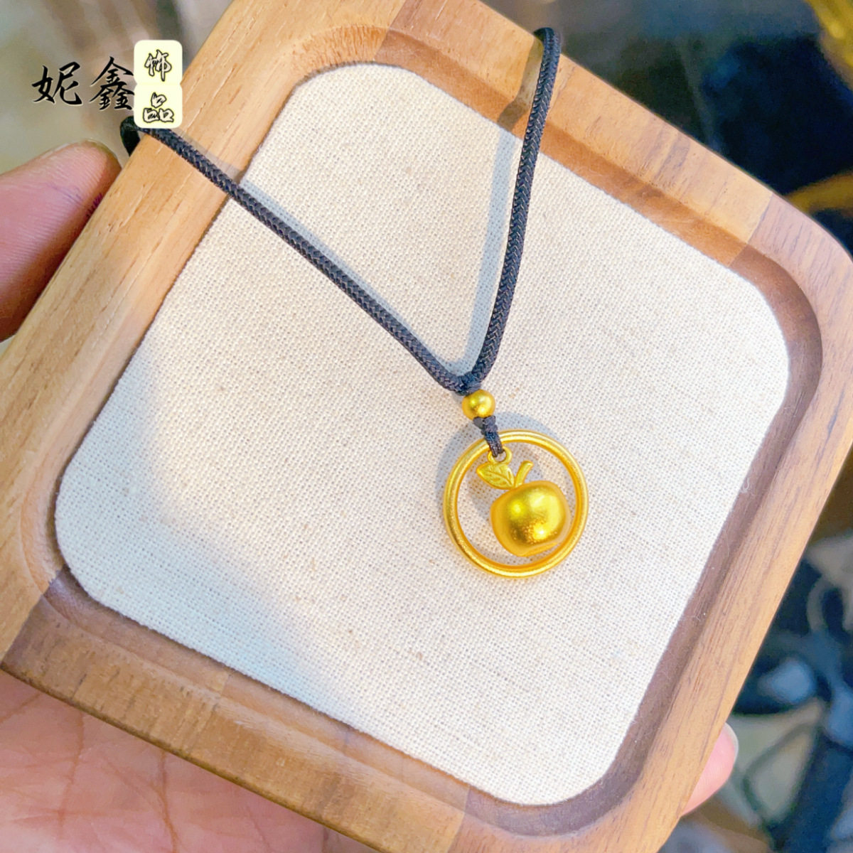金店同款素圈苹果吊坠女高保色项链平安夜圣诞节礼物送闺蜜送女友