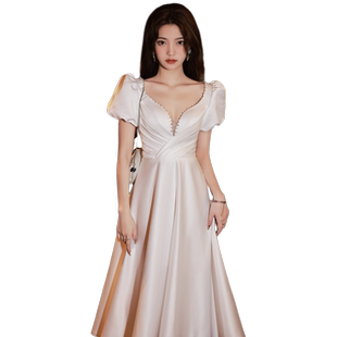 白色小晚礼服女订婚生日宴会气质高端轻奢小众连衣裙领证登记洋装