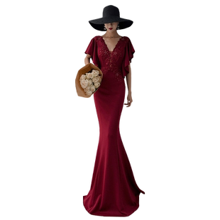 鱼尾晚礼服女高级质感2026新款宴会气质敬酒服新娘重工连衣裙红色