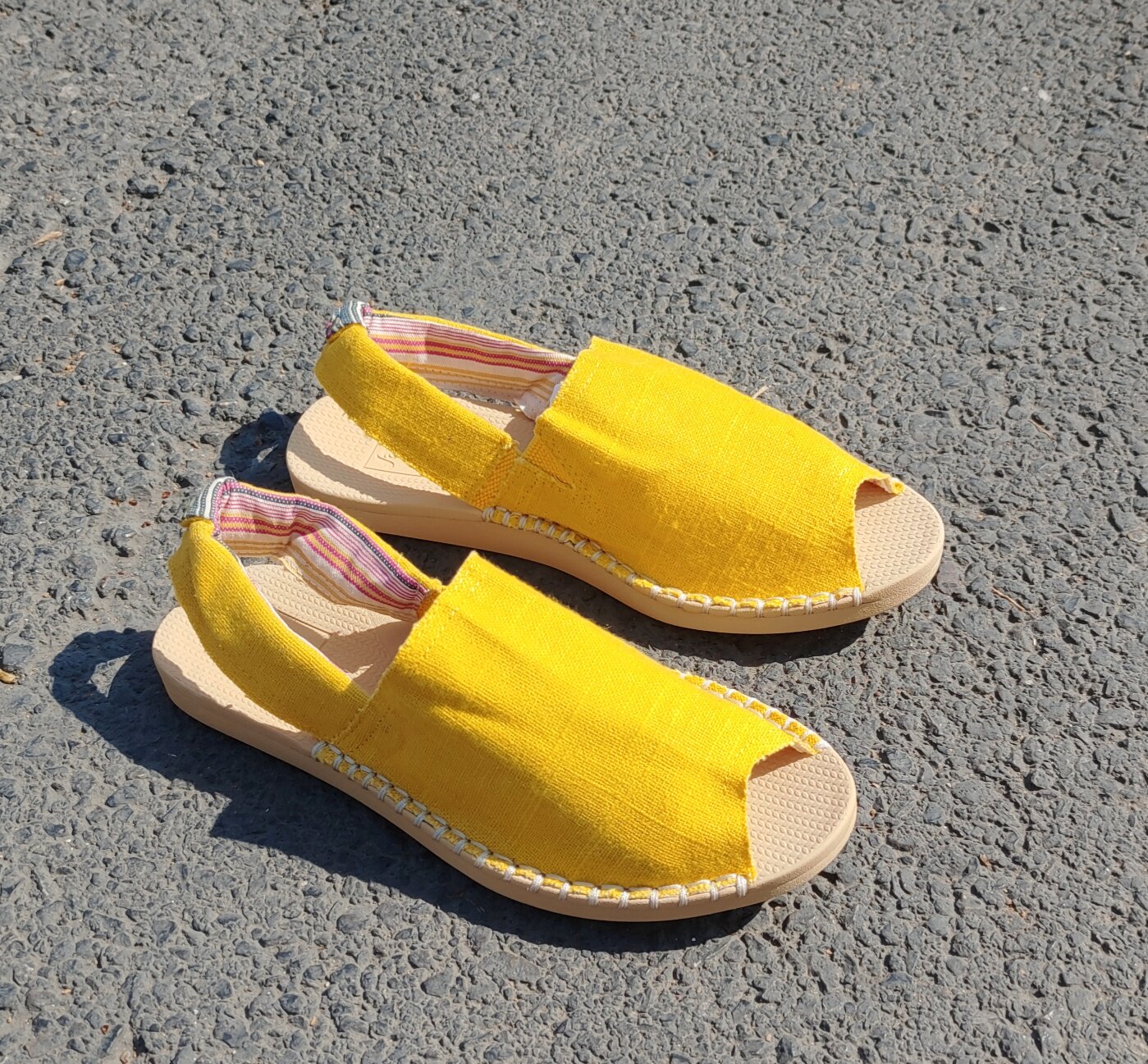 外贸鞋 原单库存鞋 帆布拖鞋 女拖黄色超轻减震鞋底36+37.5+40+41