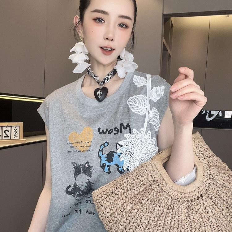连衣裙女2026夏季新款中长款蕾丝钩花拼接小猫字母印花圆领裙子