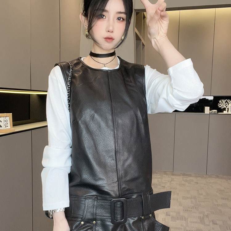 皮裙女2026春季新款欧洲站时尚纯色真皮连衣裙绵羊皮短裙无袖裙子