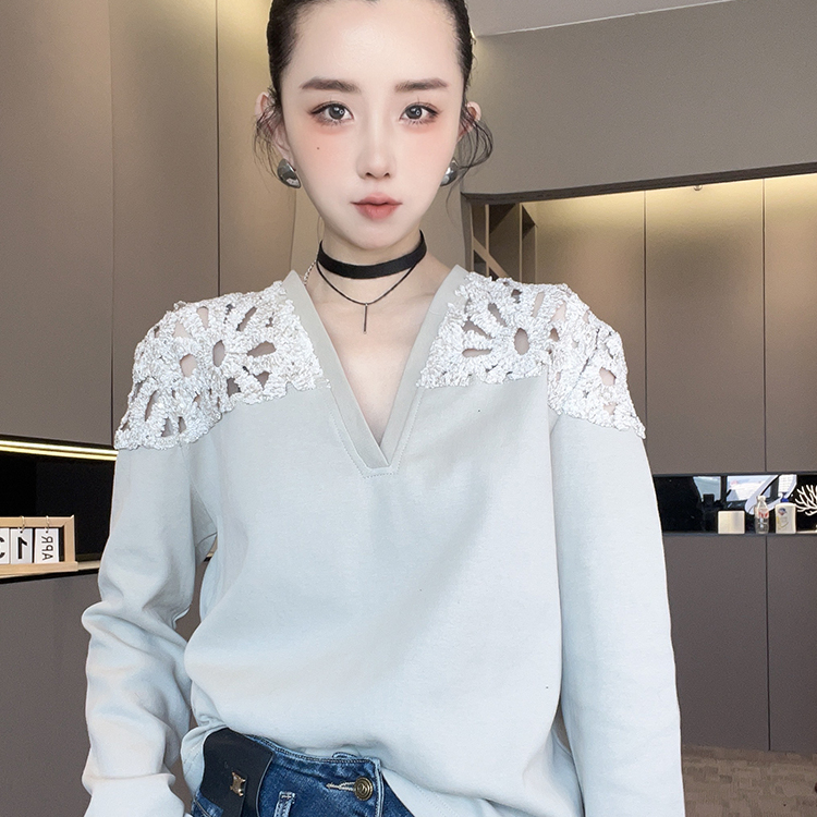 T恤女2025秋季新款设计师款撞色拼接镂空钩花V领打底衫长袖上衣