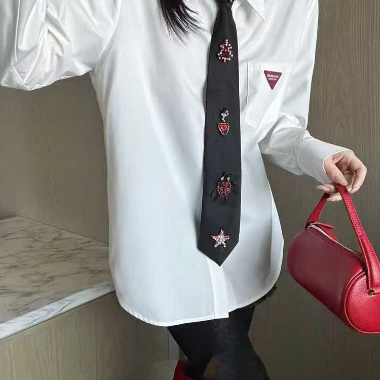 衬衫女2026春季新款欧洲站设计感时尚重工装饰领带衬衣长袖上衣
