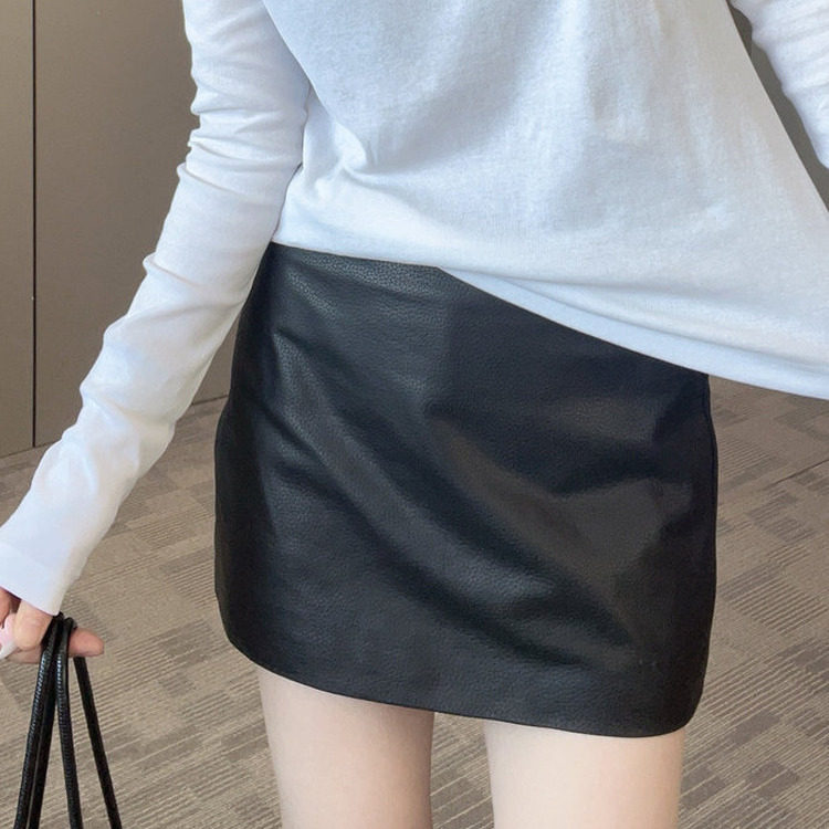 皮裙女2026秋季新款时尚纯色半身裙绵羊皮短裙高腰包臀裙宽松裙子