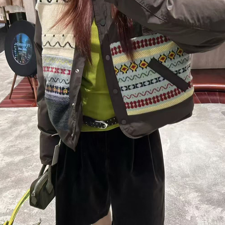 两面穿羽绒服女2025秋冬新款欧洲站撞色拼接图案保暖外套长袖上衣