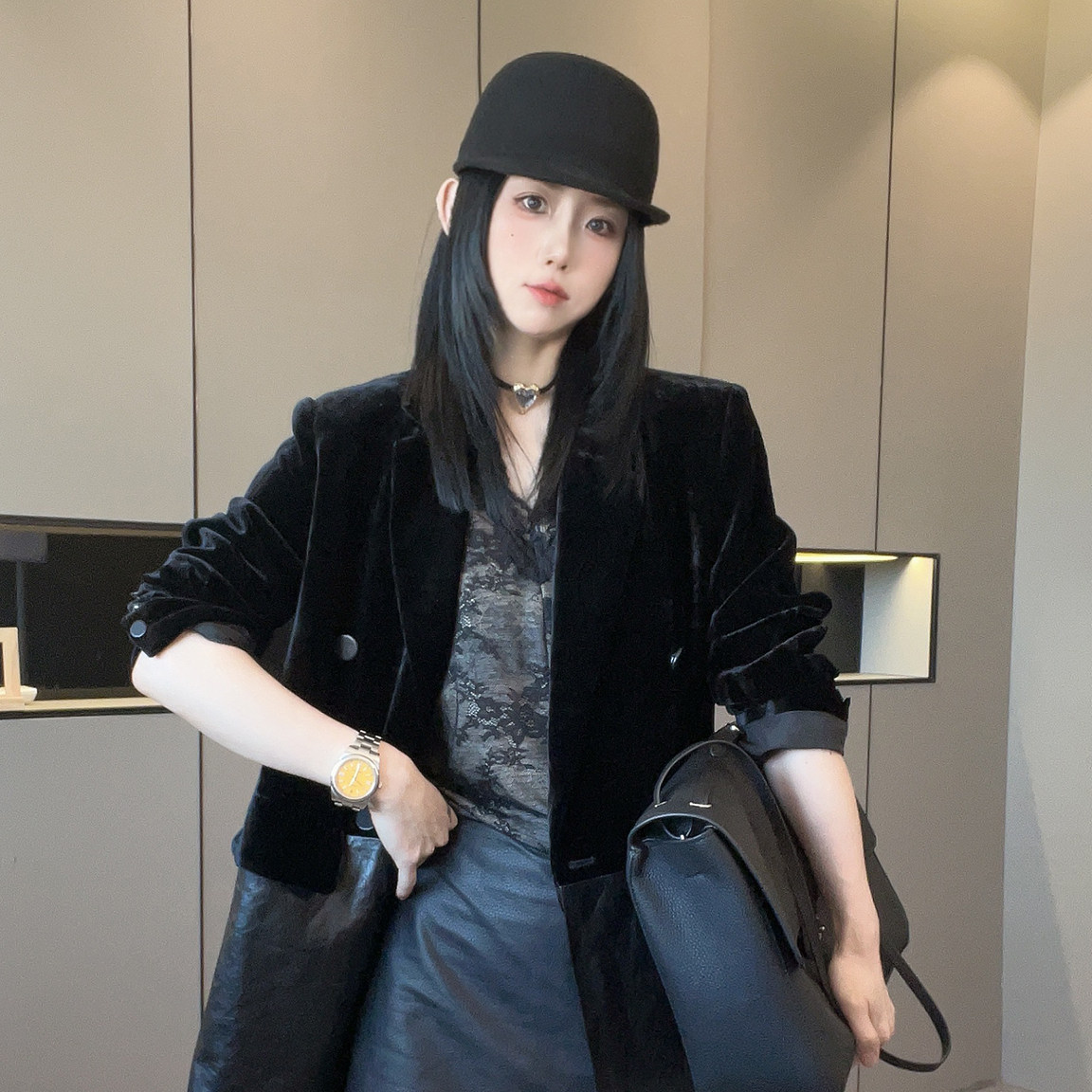 丝绒拼皮西服女2026秋季新款欧洲站宽松外套中长款西装长袖上衣