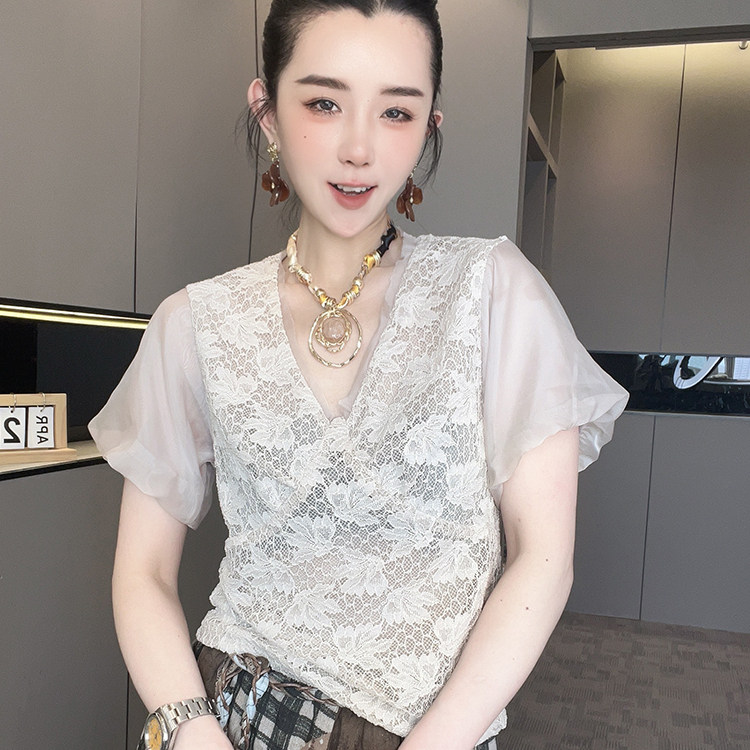 短袖T恤女2026夏季新款欧洲站纯色蕾丝钩花拼接打底衫V领半袖上衣