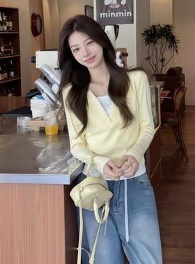 美式黄色假两件正肩长袖T恤女秋季内搭打底修身收腰辣妹短款上衣