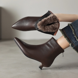 法式羊毛保暖猫跟短靴女真皮小跟细跟瘦瘦单靴加绒加厚尖头雪地靴