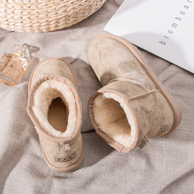 雪地靴靴子真皮短筒冬季