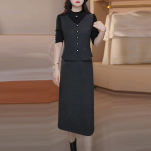 磨毛精纺气质轻奢女装2026春秋新款高级感假两件长袖内搭连衣裙子